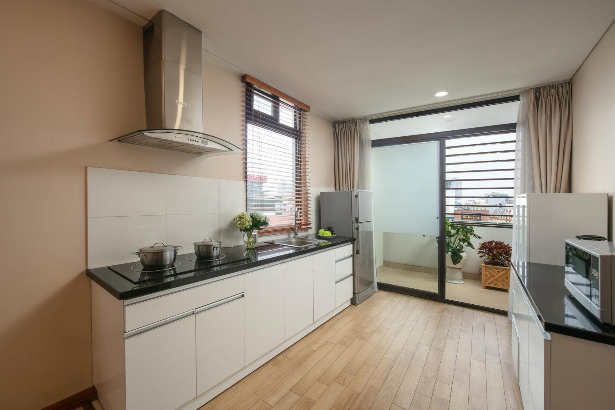 Hb Serviced Apartment - 121B Quan Hoa Ханой Экстерьер фото