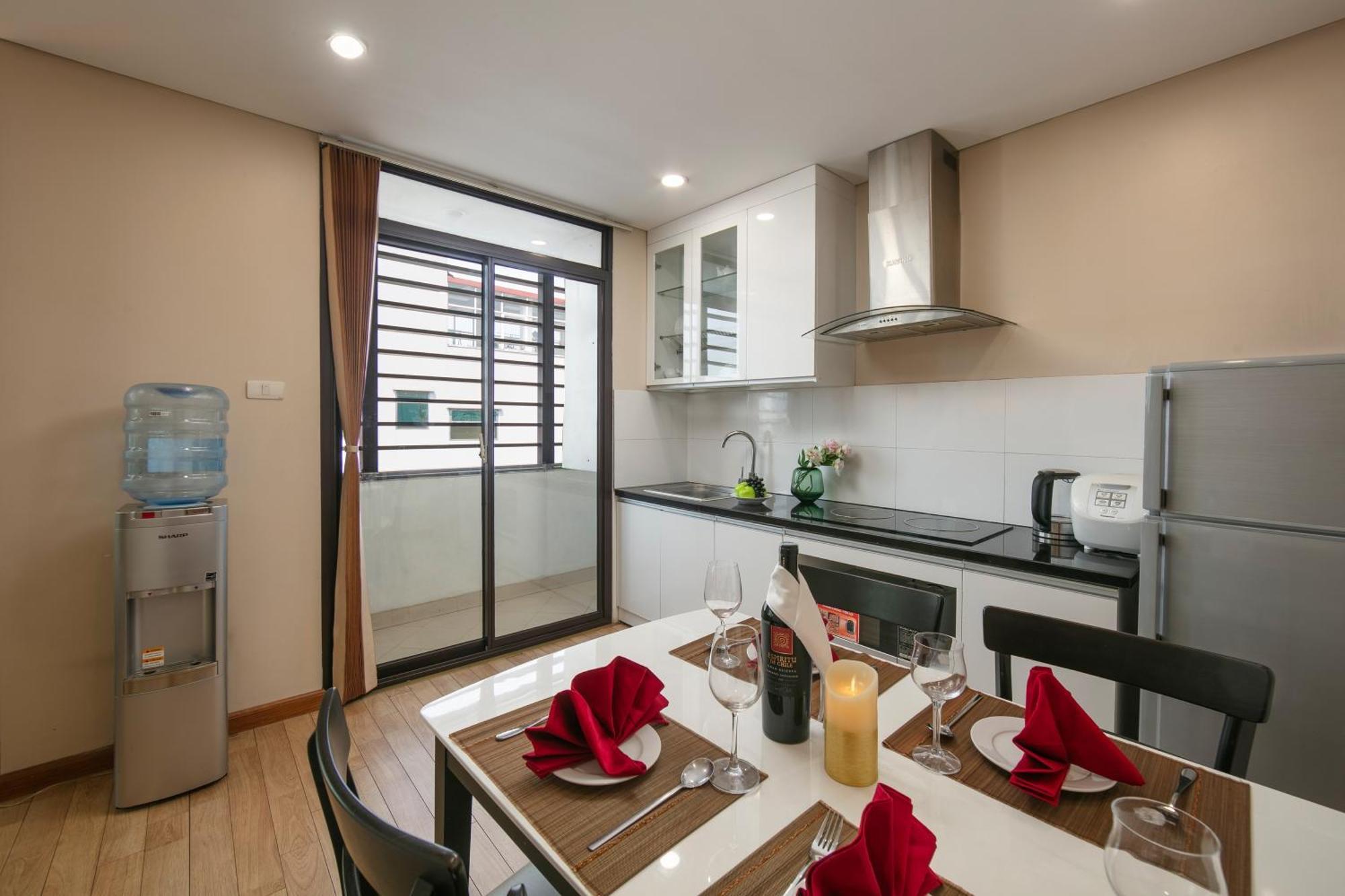 Hb Serviced Apartment - 121B Quan Hoa Ханой Экстерьер фото