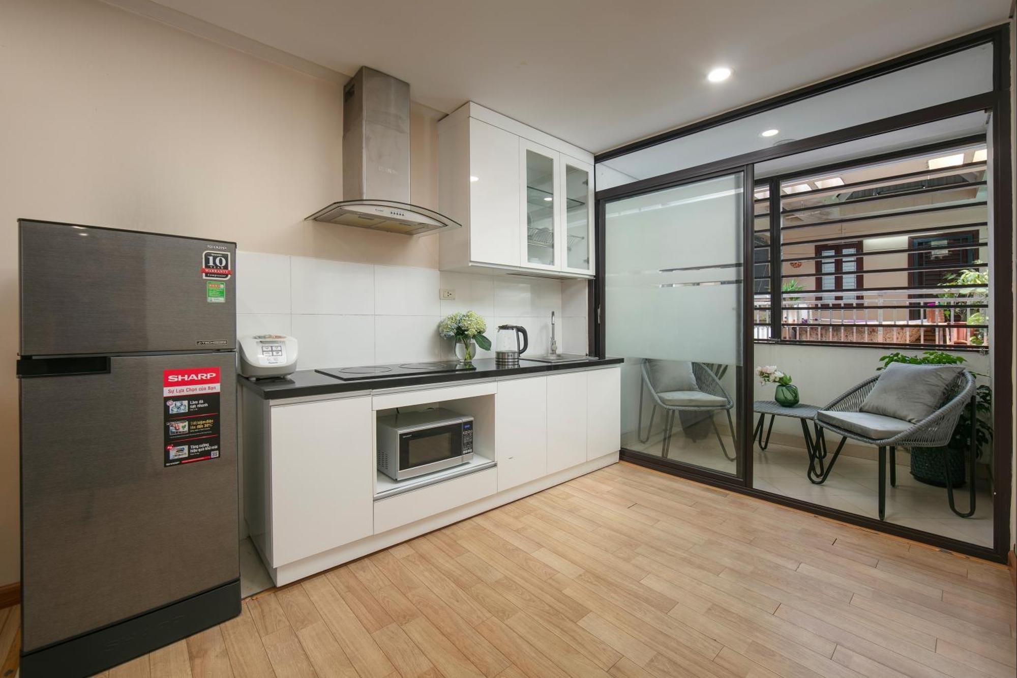 Hb Serviced Apartment - 121B Quan Hoa Ханой Экстерьер фото
